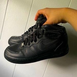 Black Nike Air Forces